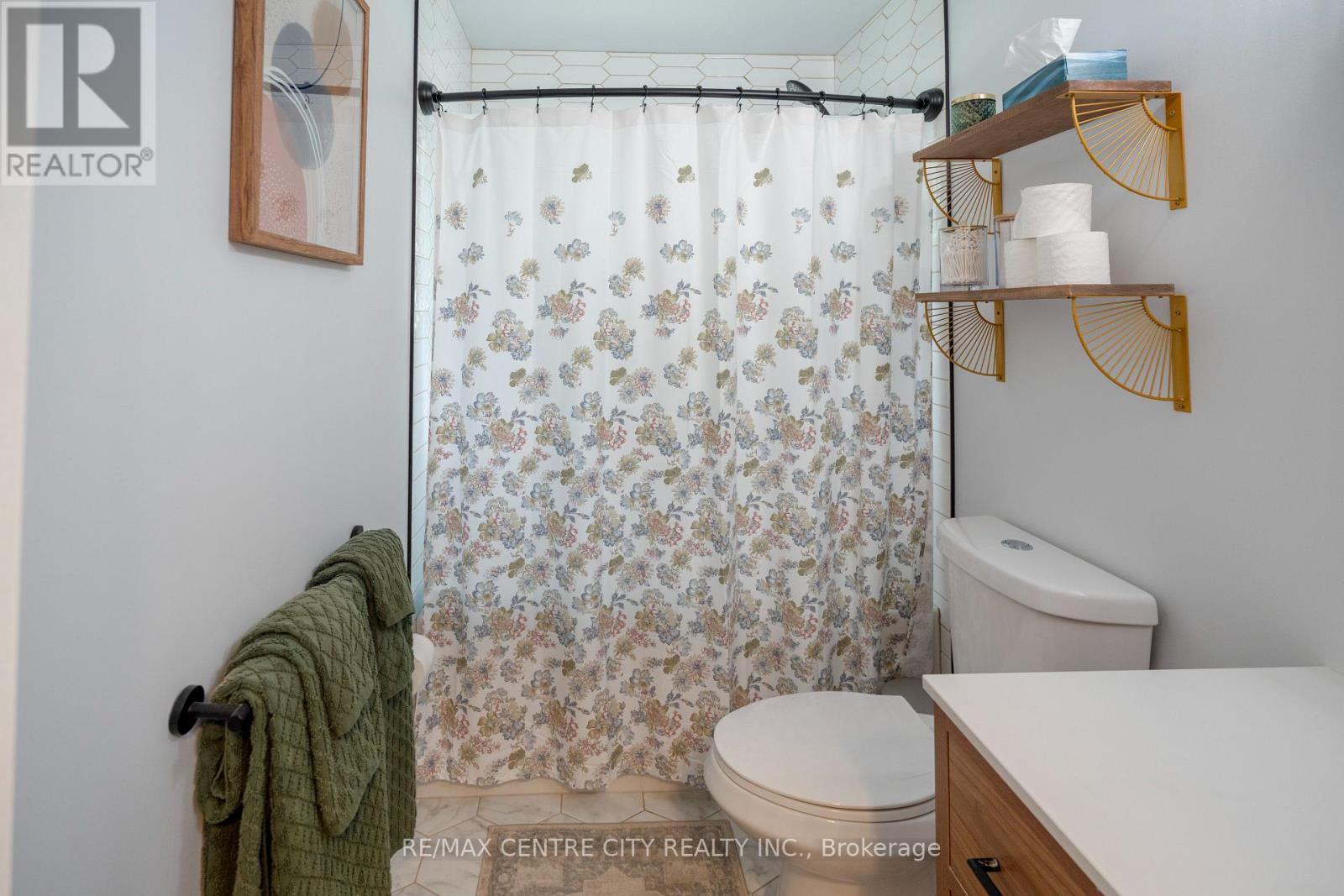 366 HUDSON DRIVE - 24