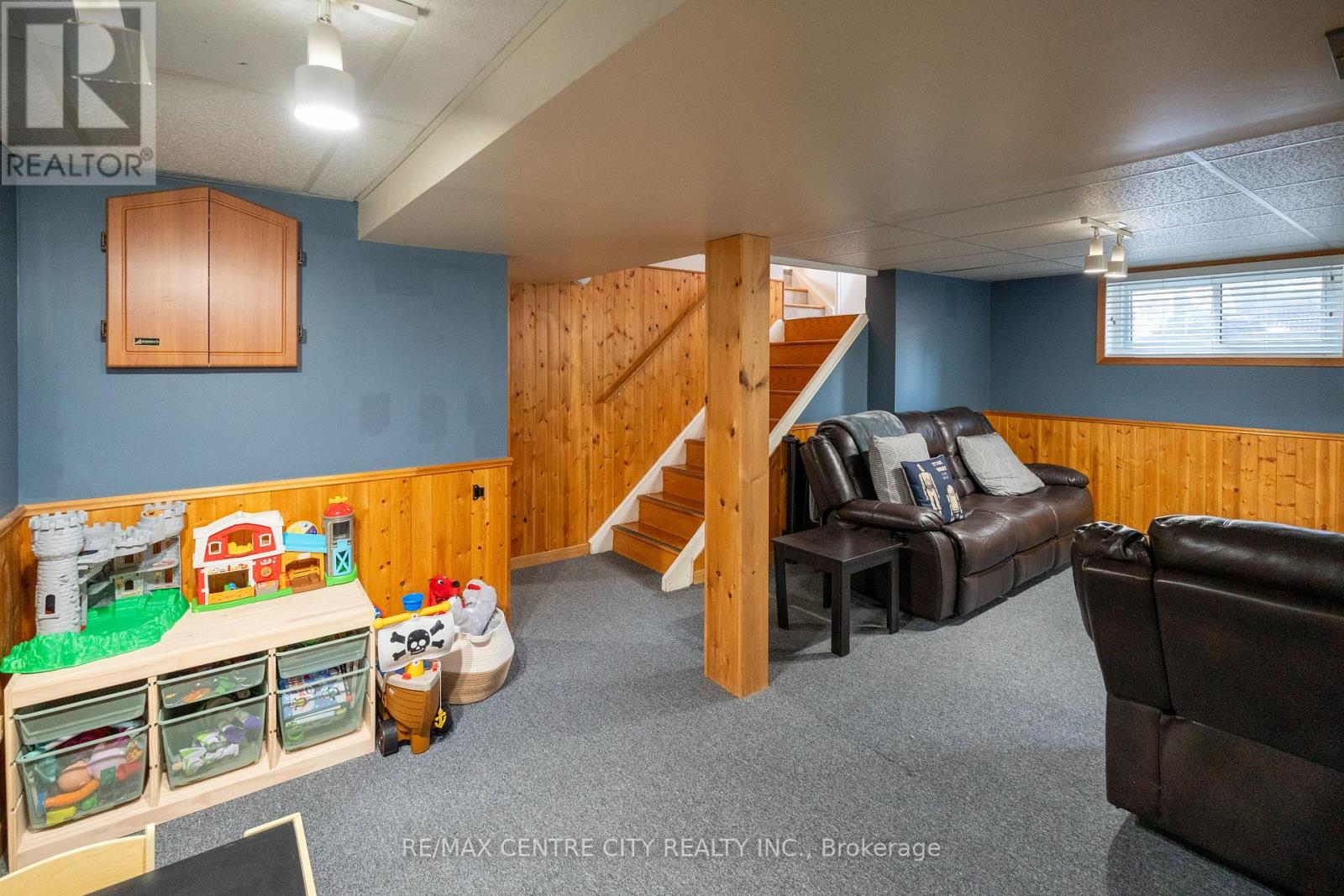 366 HUDSON DRIVE - 33