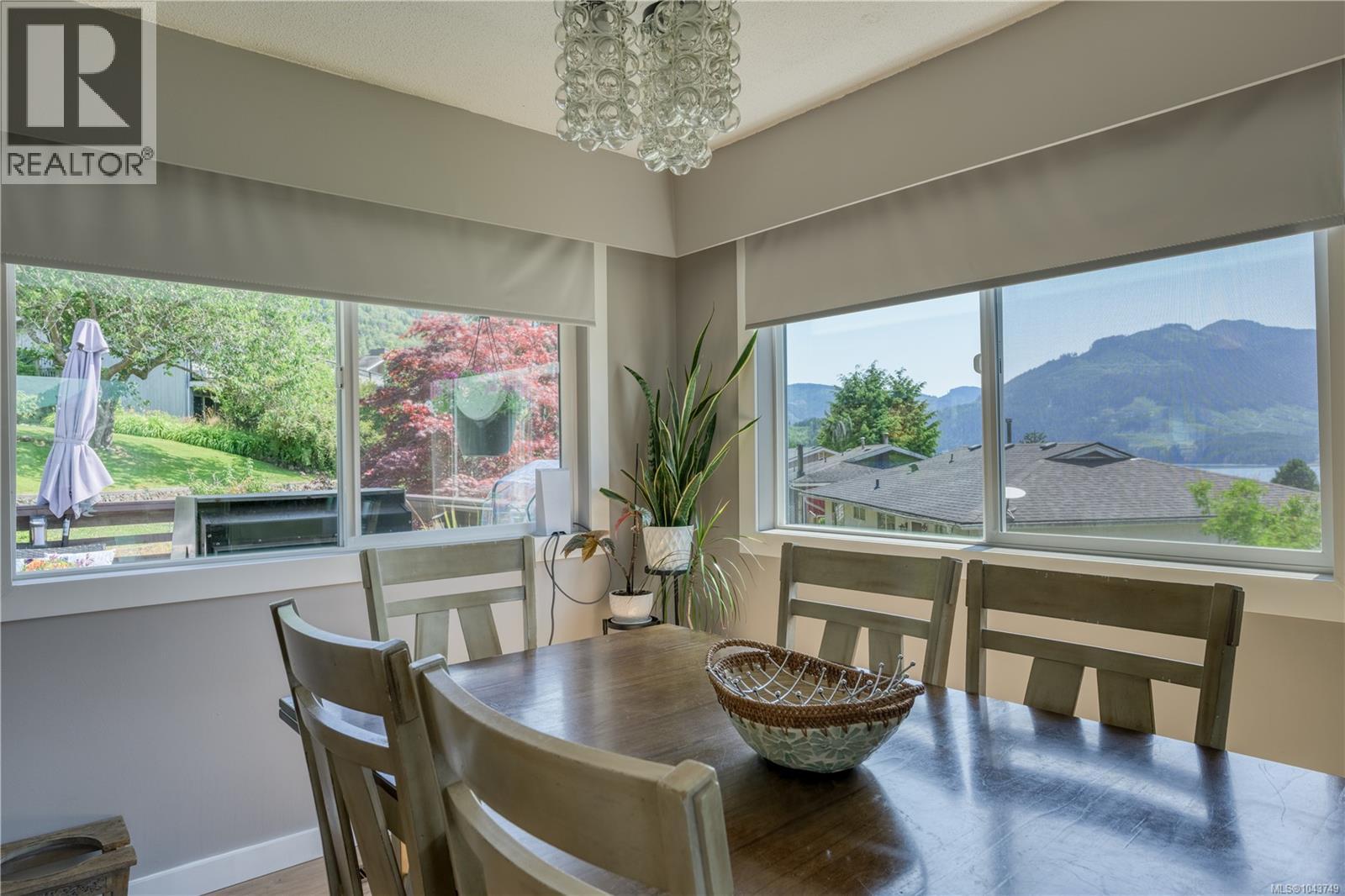 978 Rupert Ave - 11