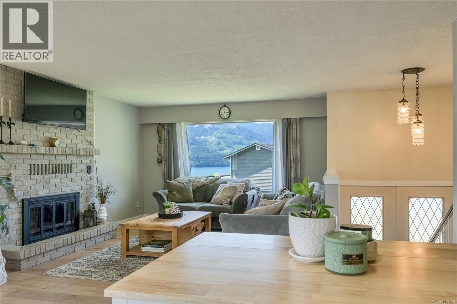 978 Rupert Ave - 12