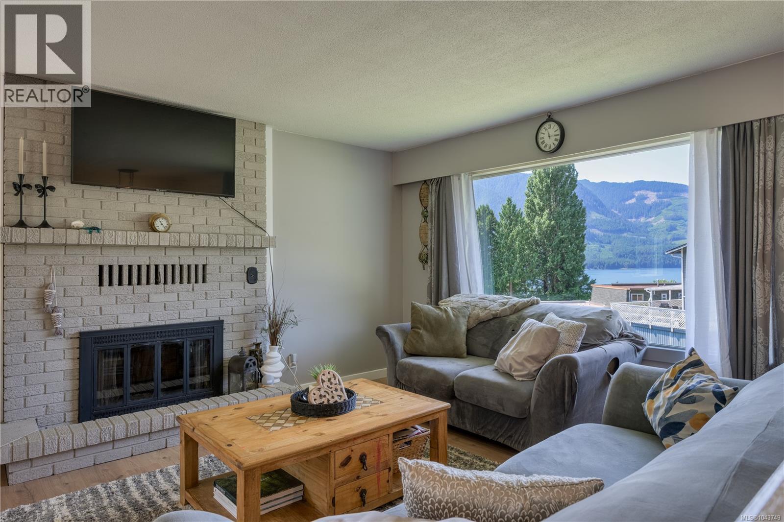 978 Rupert Ave - 16