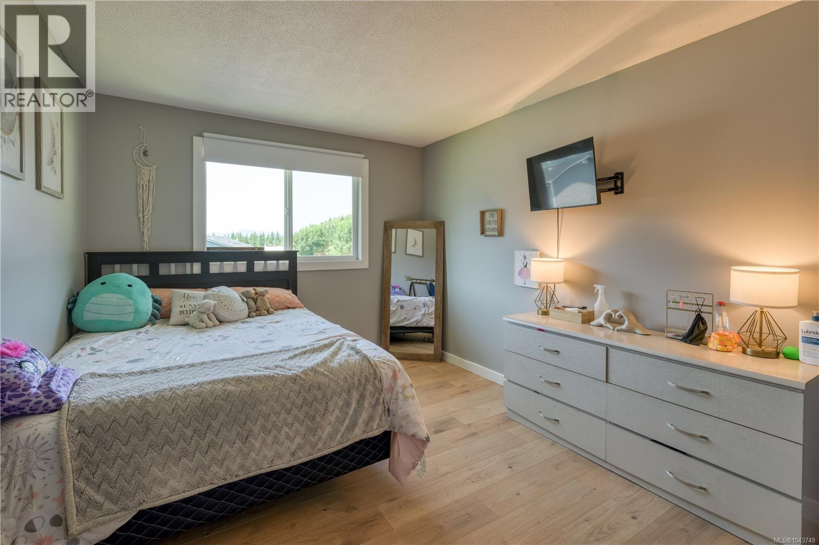 978 Rupert Ave - 19
