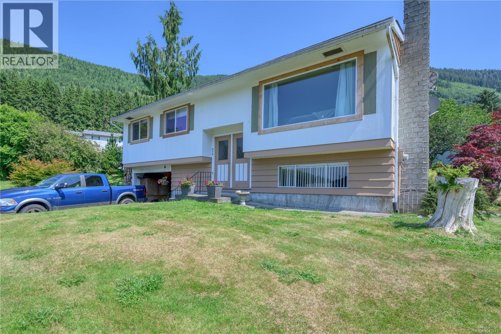 978 Rupert Ave - 2