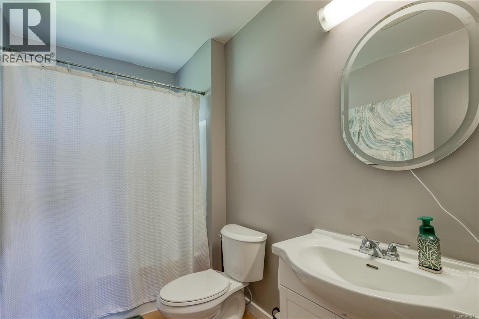 978 Rupert Ave - 23