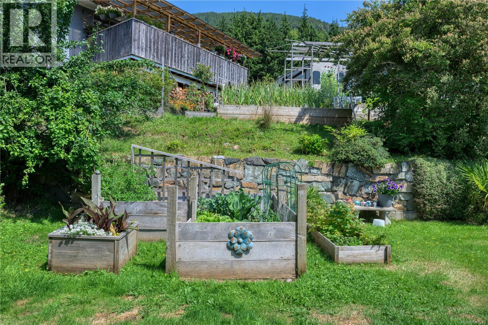 978 Rupert Ave - 34