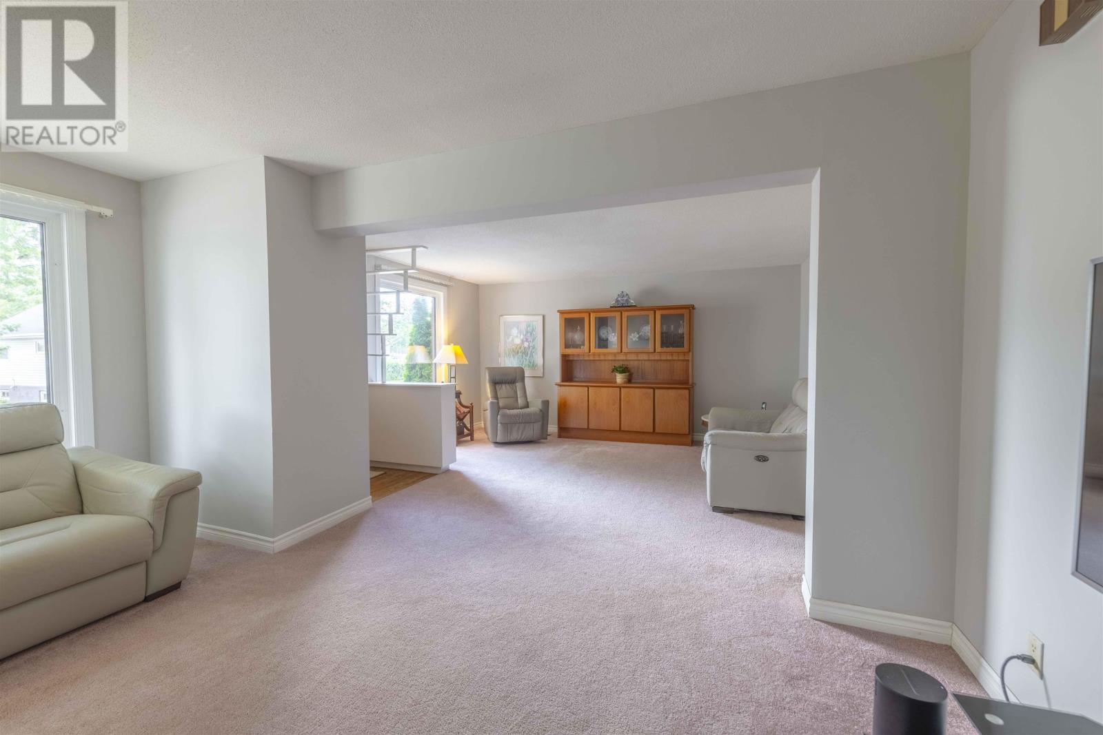 79 ALGONQUIN AVE S - 4