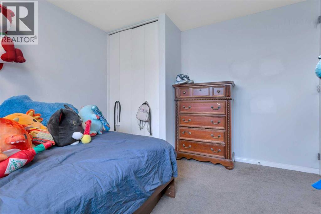 32 Otterbury Avenue - 22