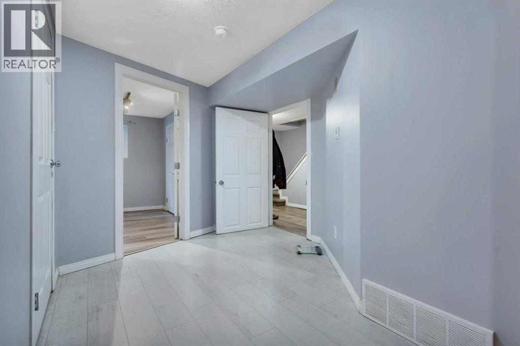 32 Otterbury Avenue - 26