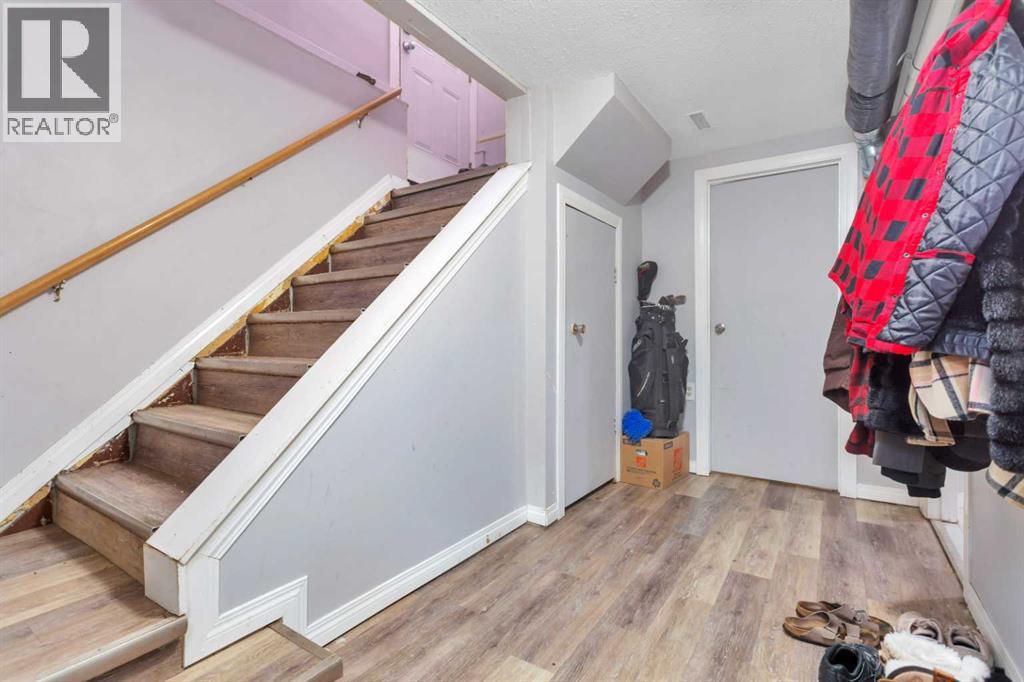 32 Otterbury Avenue - 25