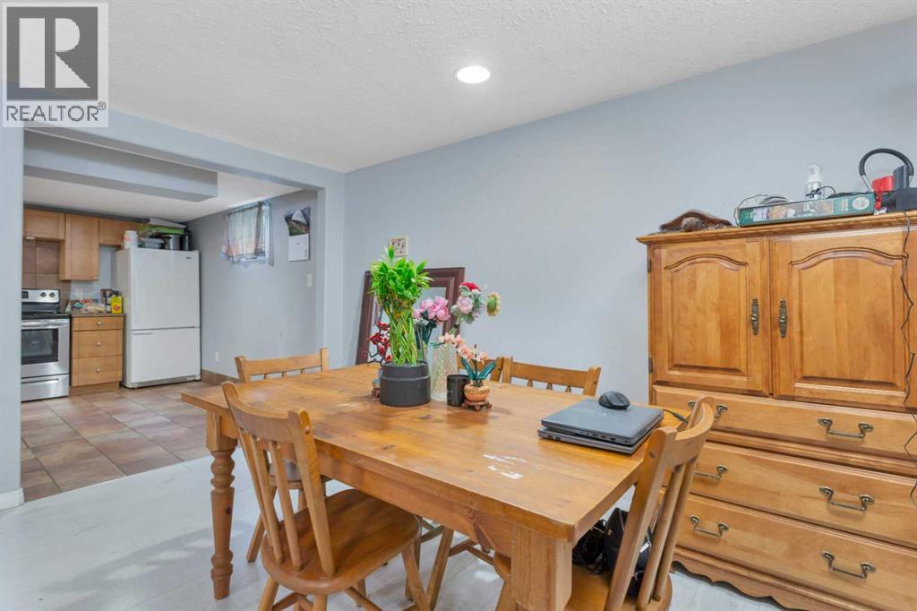 32 Otterbury Avenue - 32