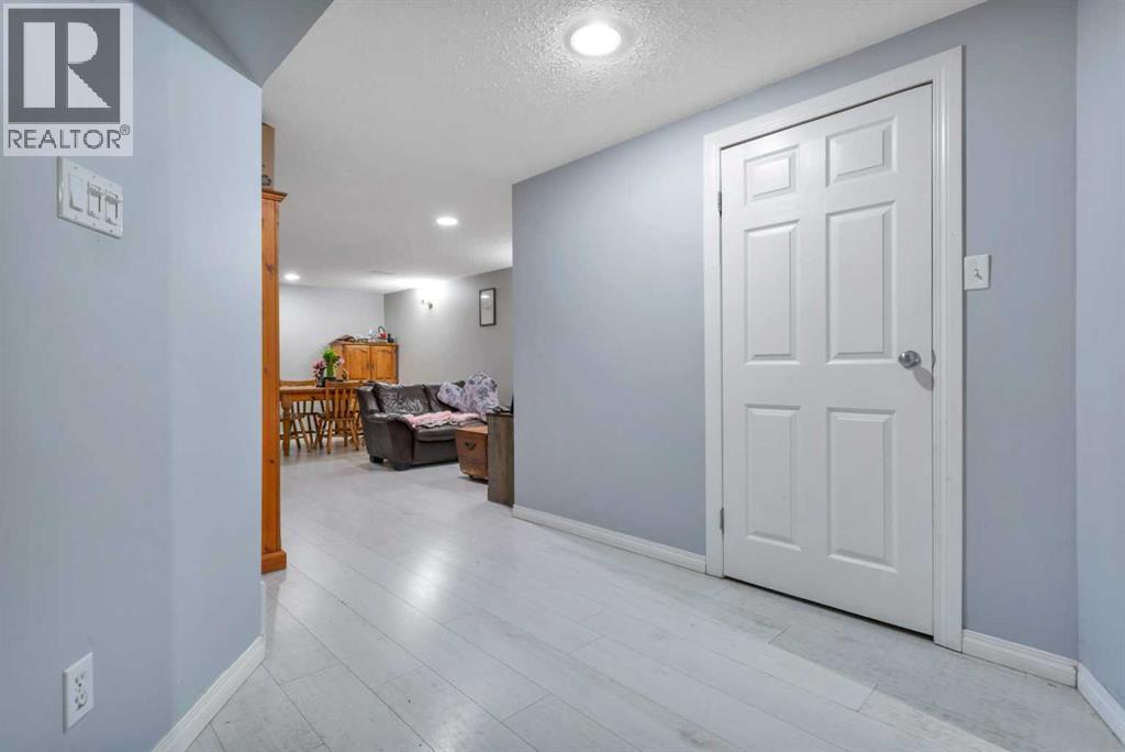 32 Otterbury Avenue - 27