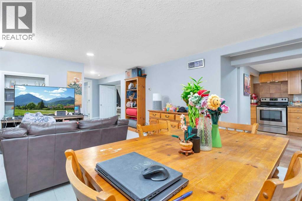 32 Otterbury Avenue - 33
