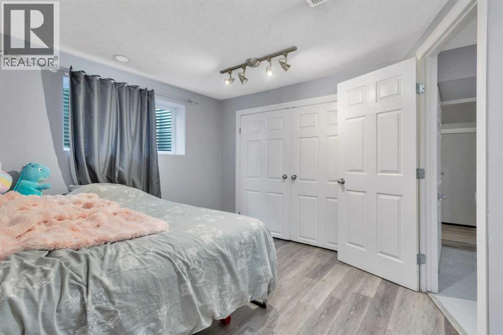 32 Otterbury Avenue - 41