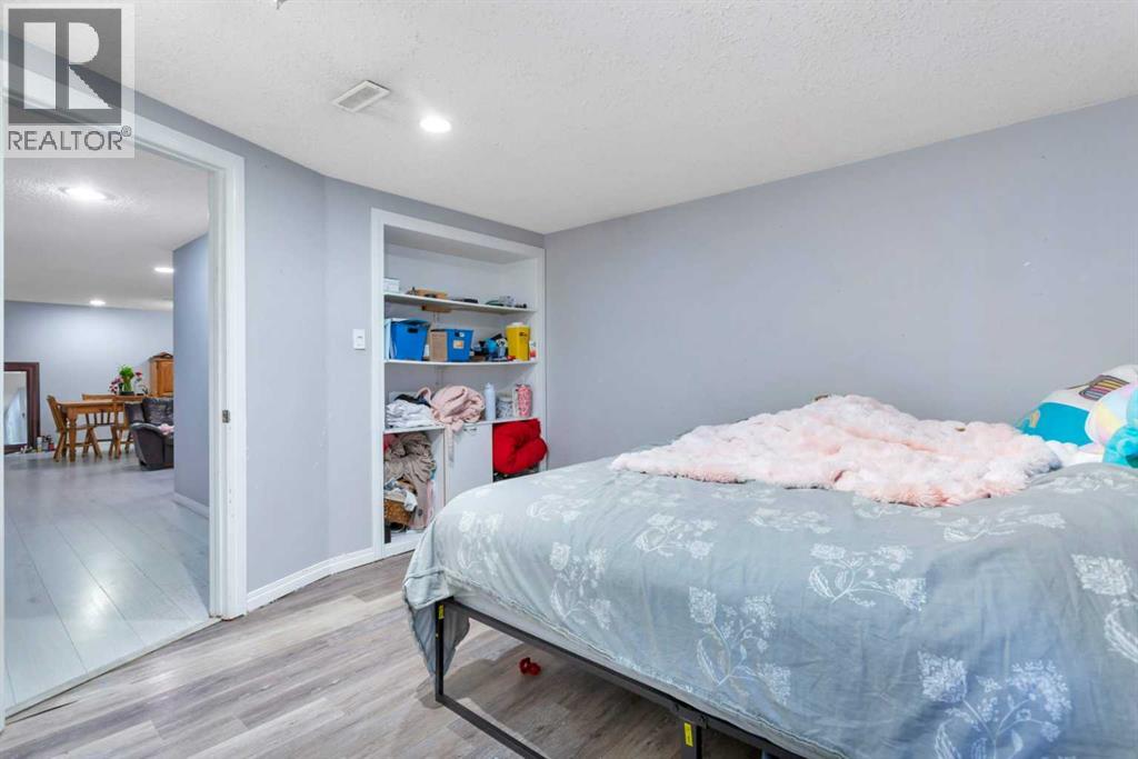 32 Otterbury Avenue - 42