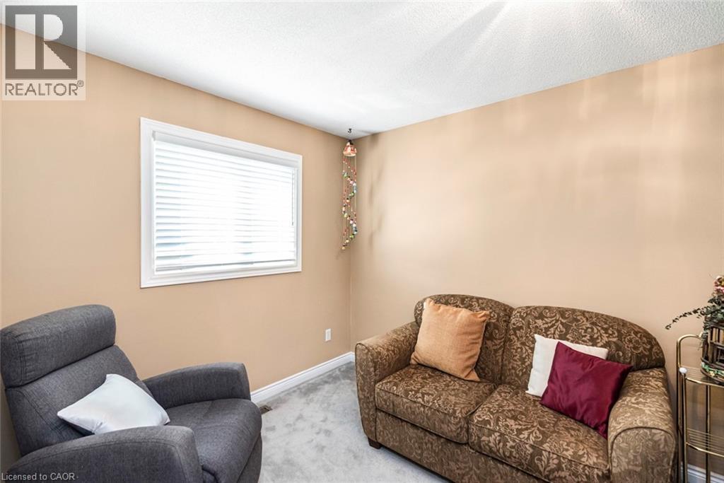#36 10 WENTWORTH Drive - 18