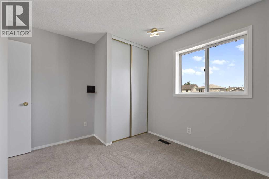 42 River Rock Road SE - 21