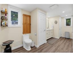 395 Ch. De La Montagne, Val Des Monts, QC J8N1B5 Photo 16
