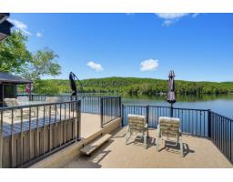 395 Ch. De La Montagne, Val Des Monts, QC J8N1B5 Photo 29