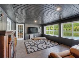 395 Ch. De La Montagne, Val Des Monts, QC J8N1B5 Photo 27