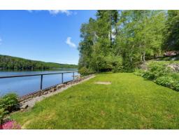 395 Ch. De La Montagne, Val Des Monts, QC J8N1B5 Photo 34