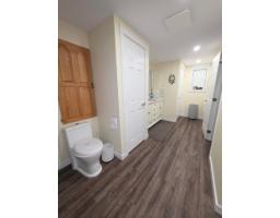 395 Ch. De La Montagne, Val Des Monts, QC J8N1B5 Photo 15