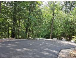 395 Ch. De La Montagne, Val Des Monts, QC J8N1B5 Photo 46