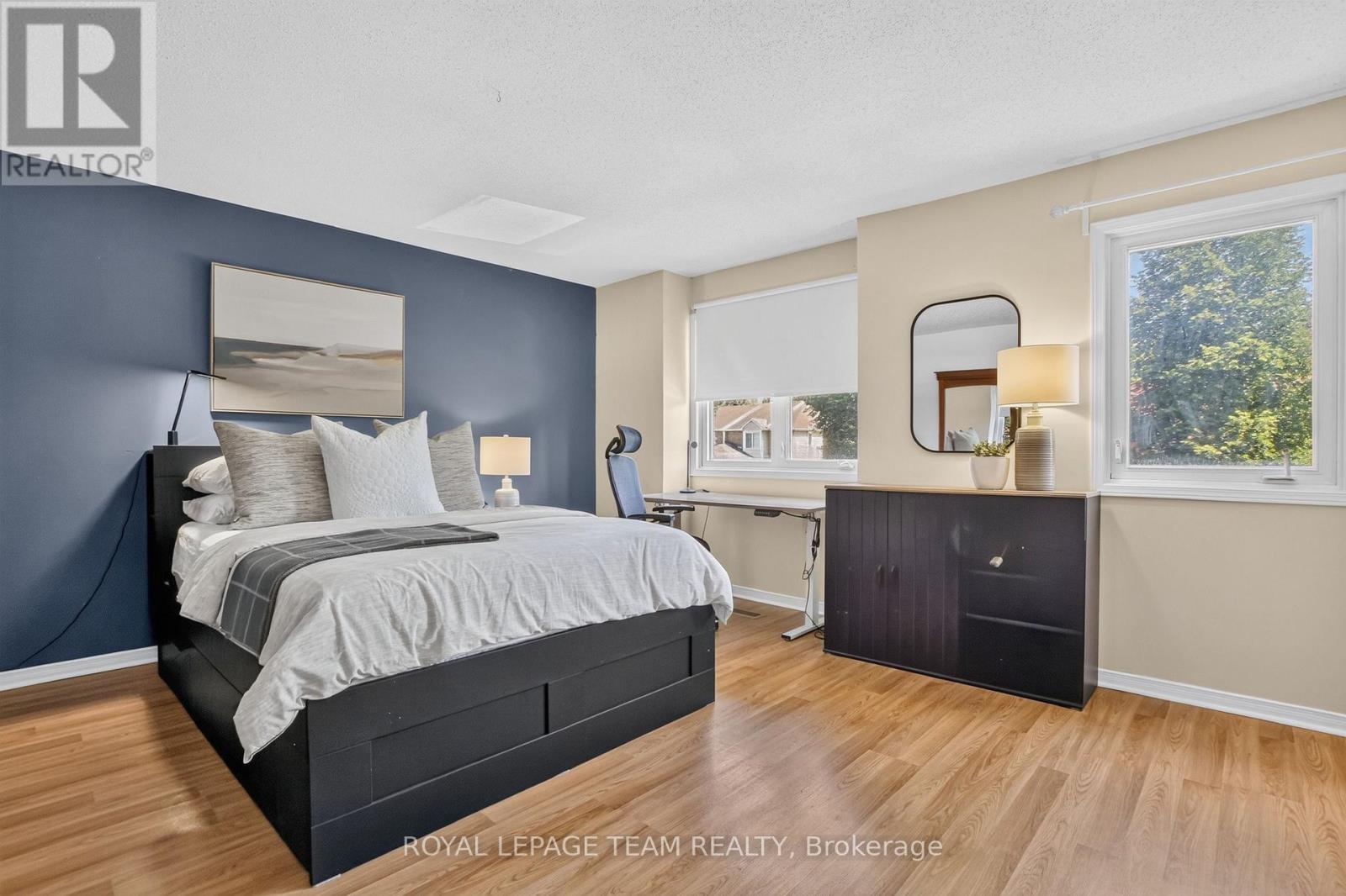 65 WOODPARK WAY - 24