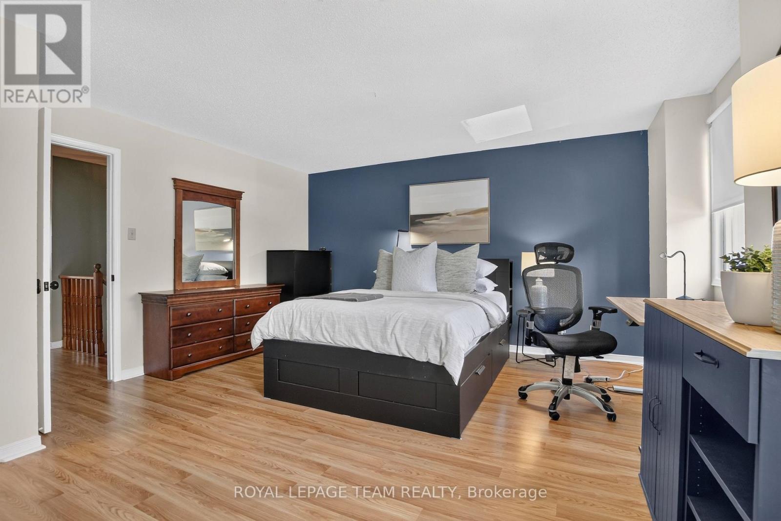 65 WOODPARK WAY - 25