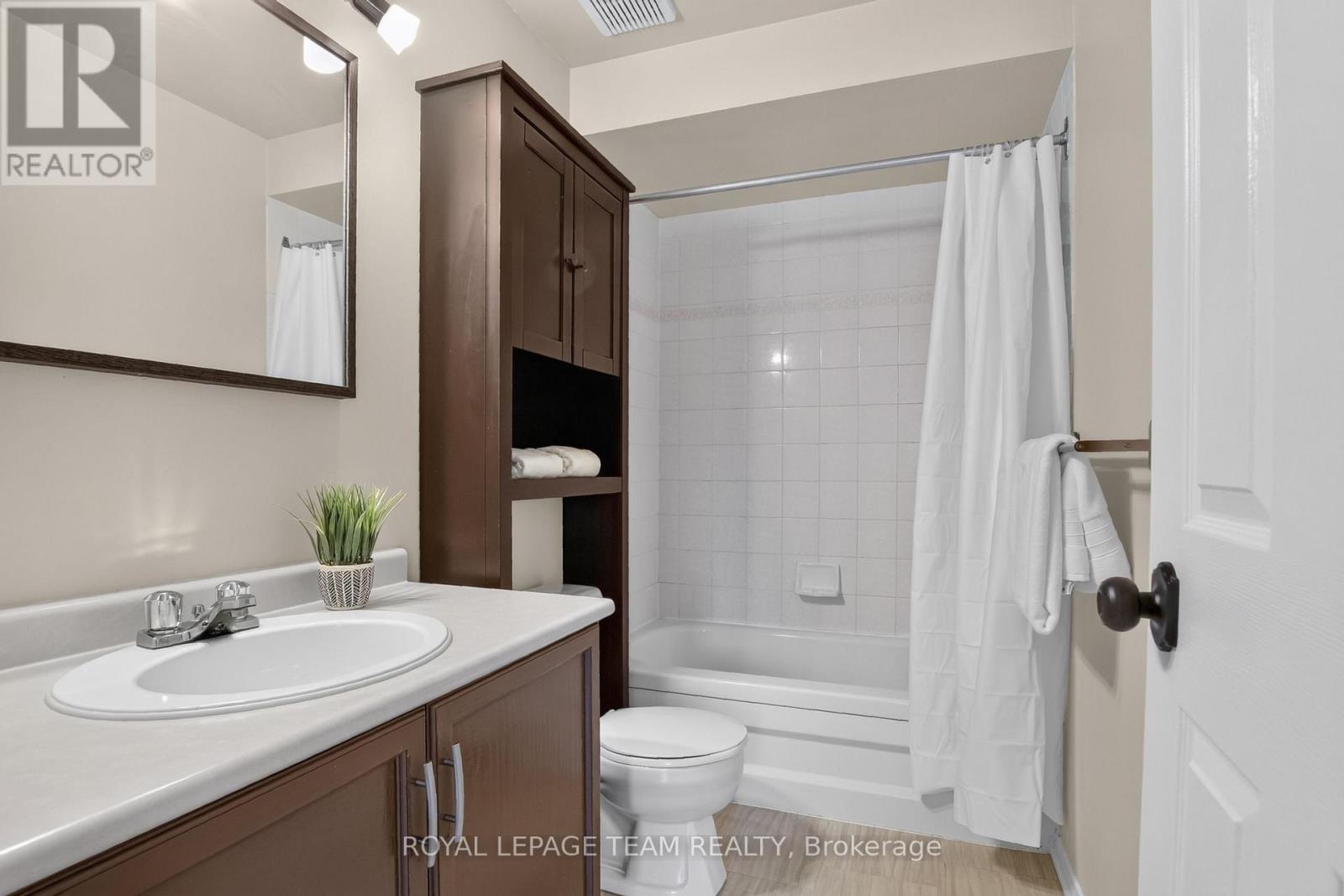 65 WOODPARK WAY - 28