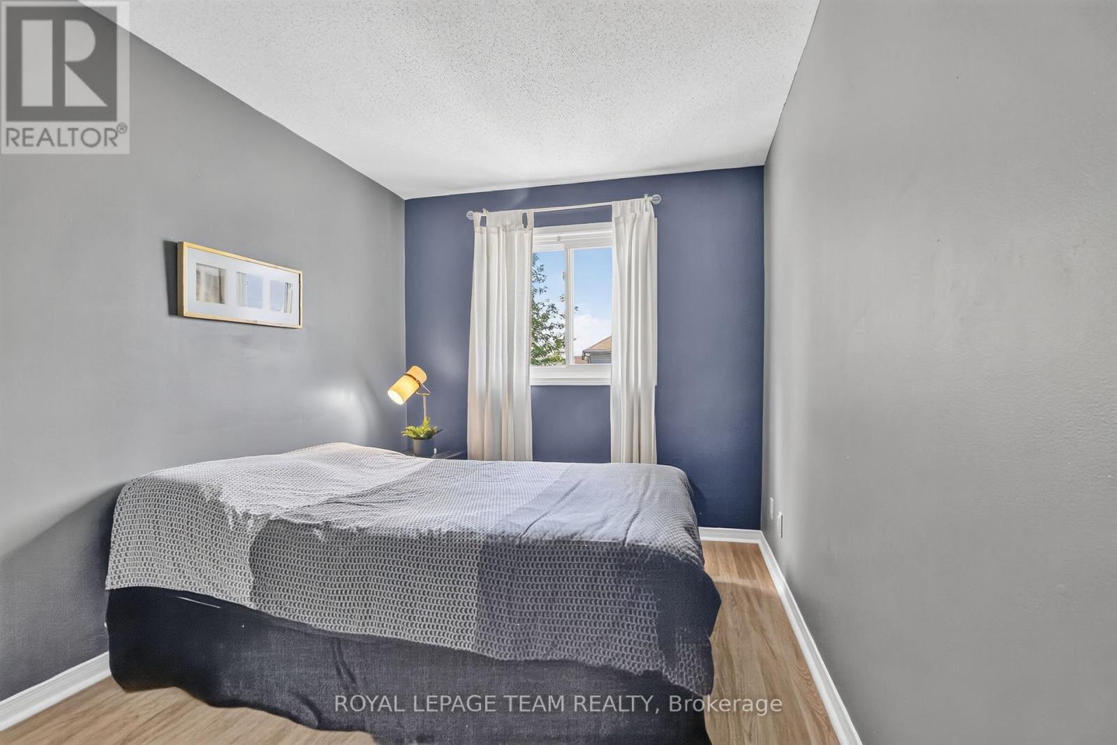 65 WOODPARK WAY - 31