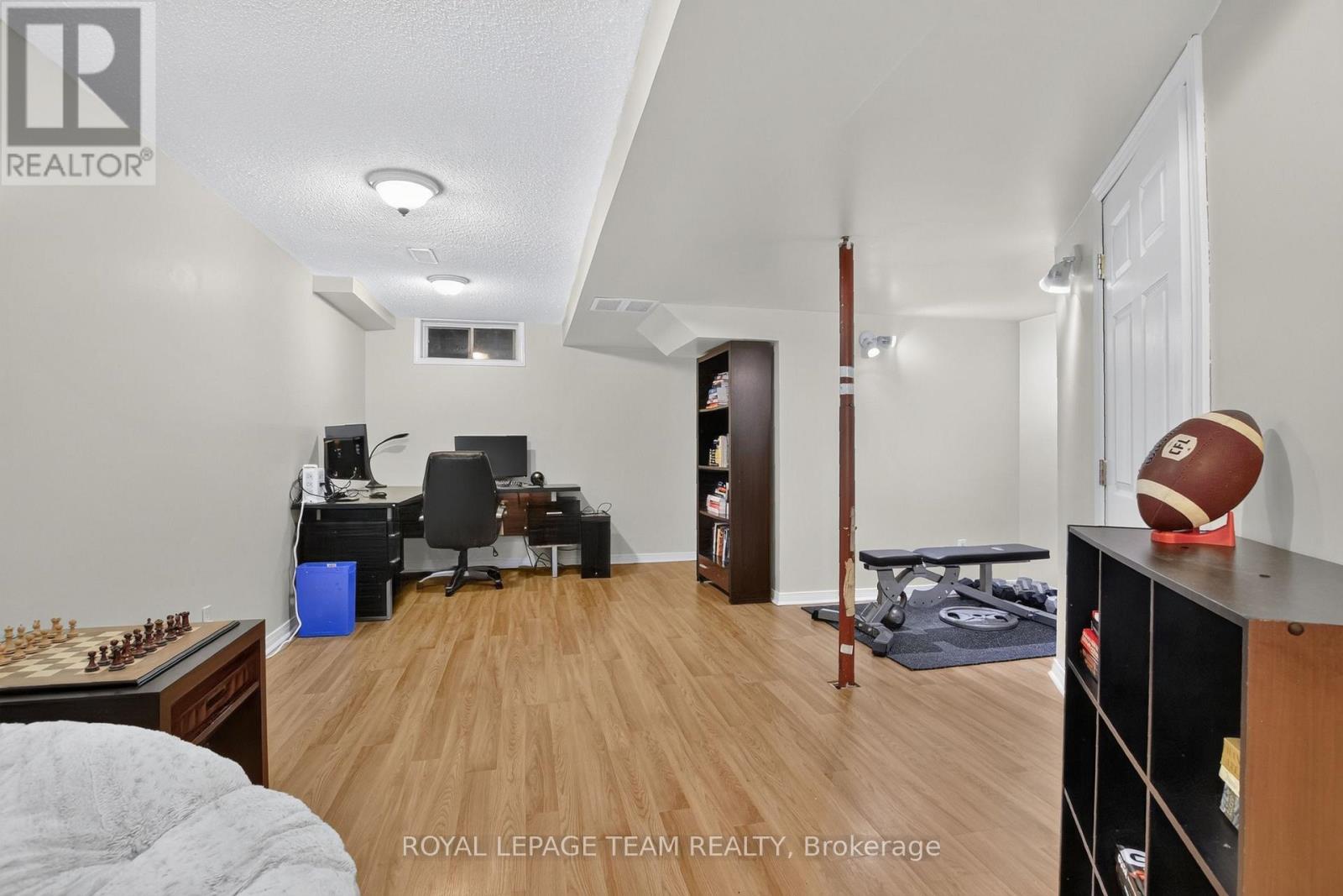 65 WOODPARK WAY - 38
