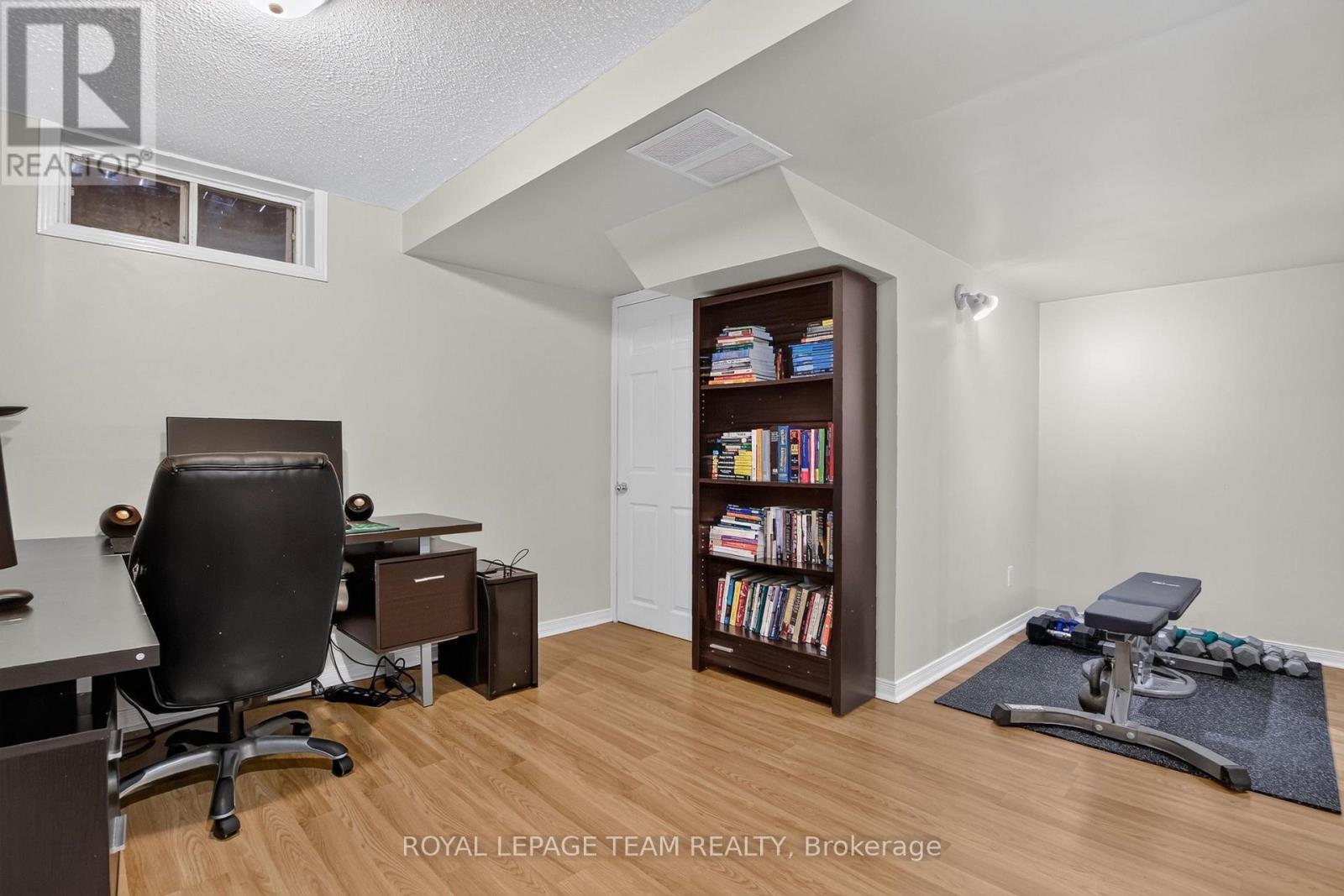 65 WOODPARK WAY - 39