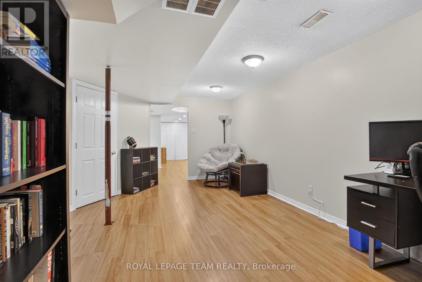 65 WOODPARK WAY - 40