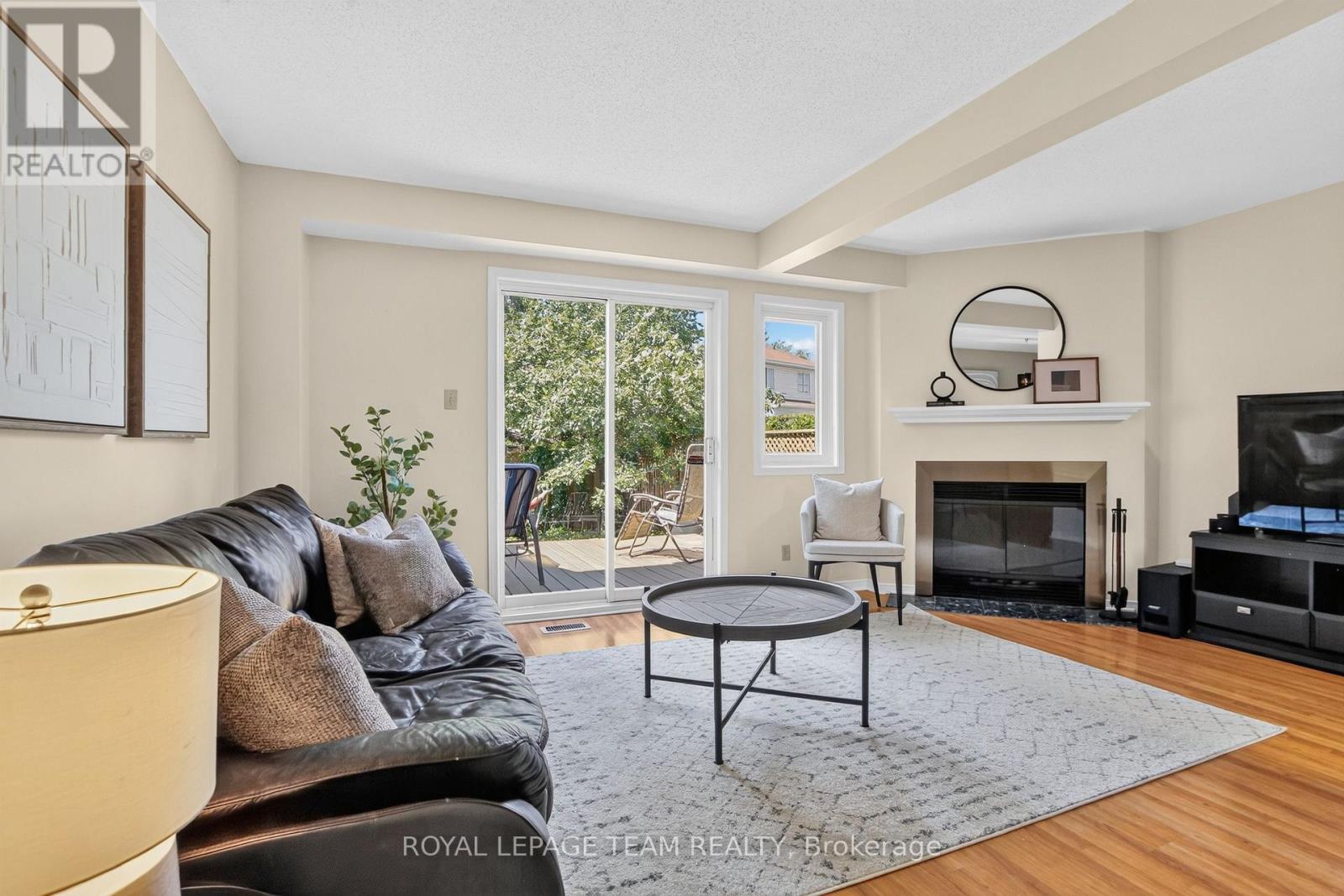 65 WOODPARK WAY - 7