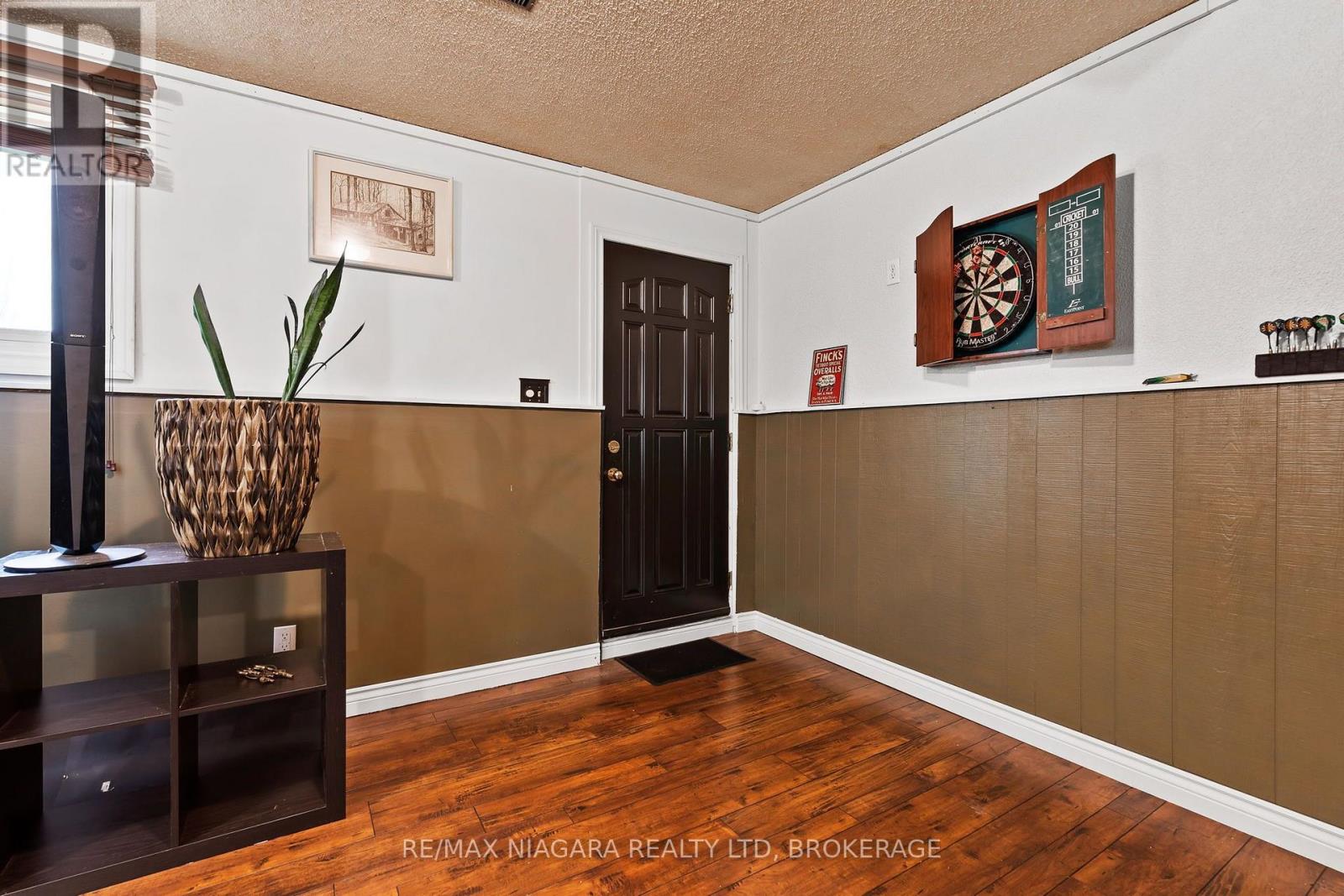 6186 DELTA DRIVE - 18