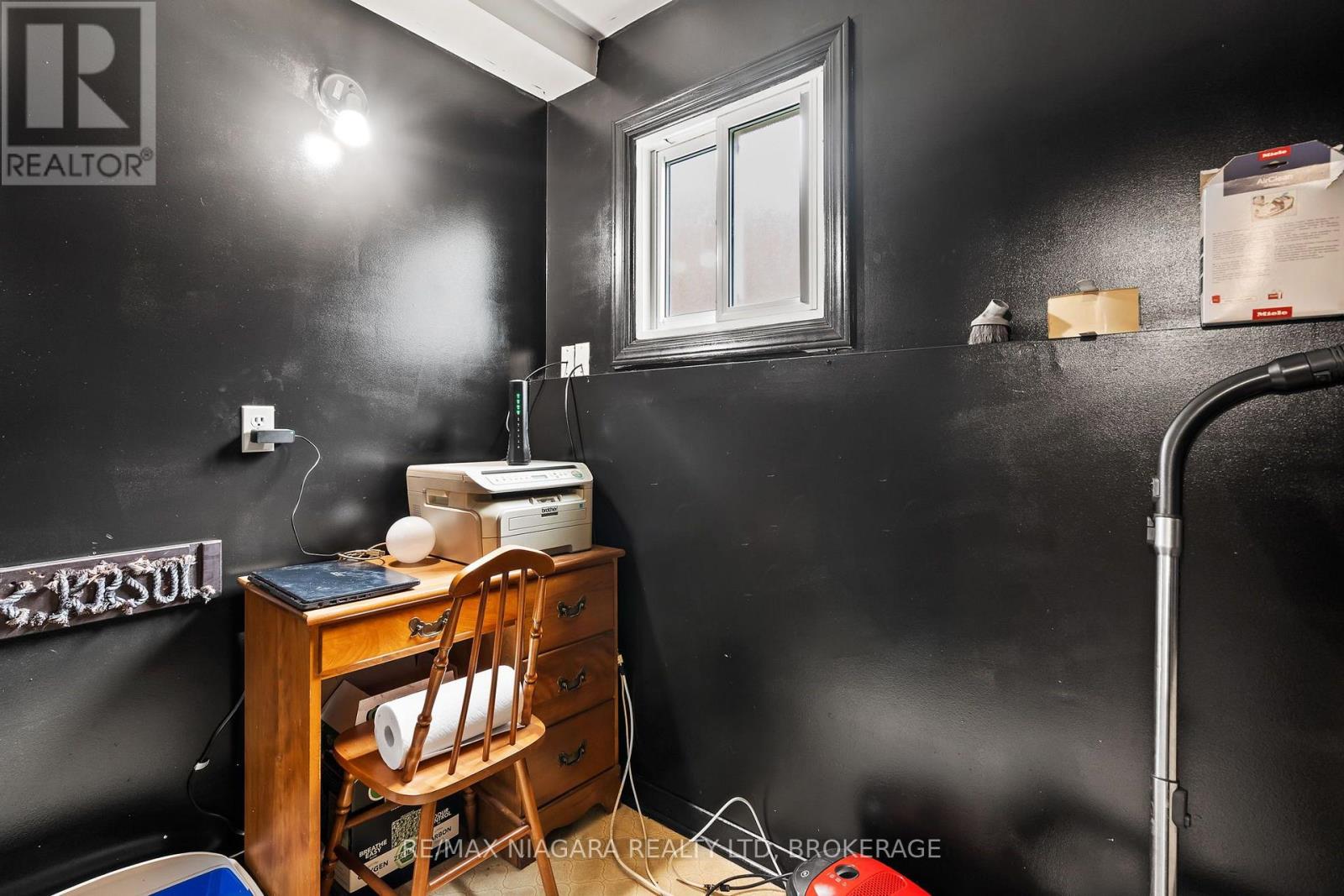 6186 DELTA DRIVE - 19