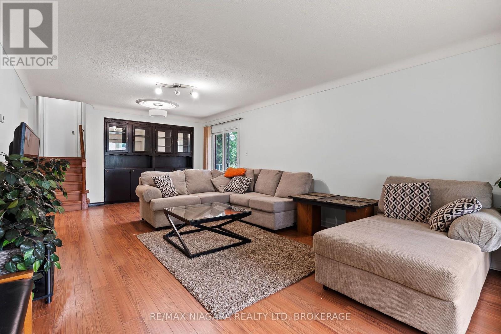 6186 DELTA DRIVE - 4