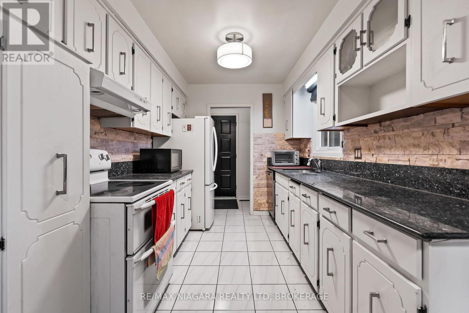 6186 DELTA DRIVE - 8