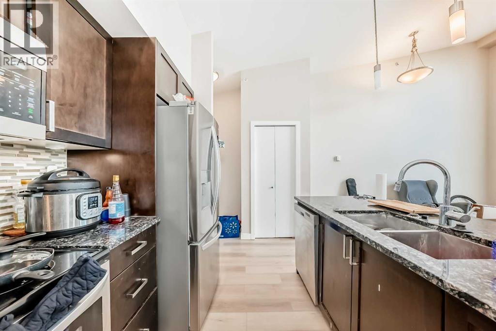 #412 4303 1 Street NE - 18