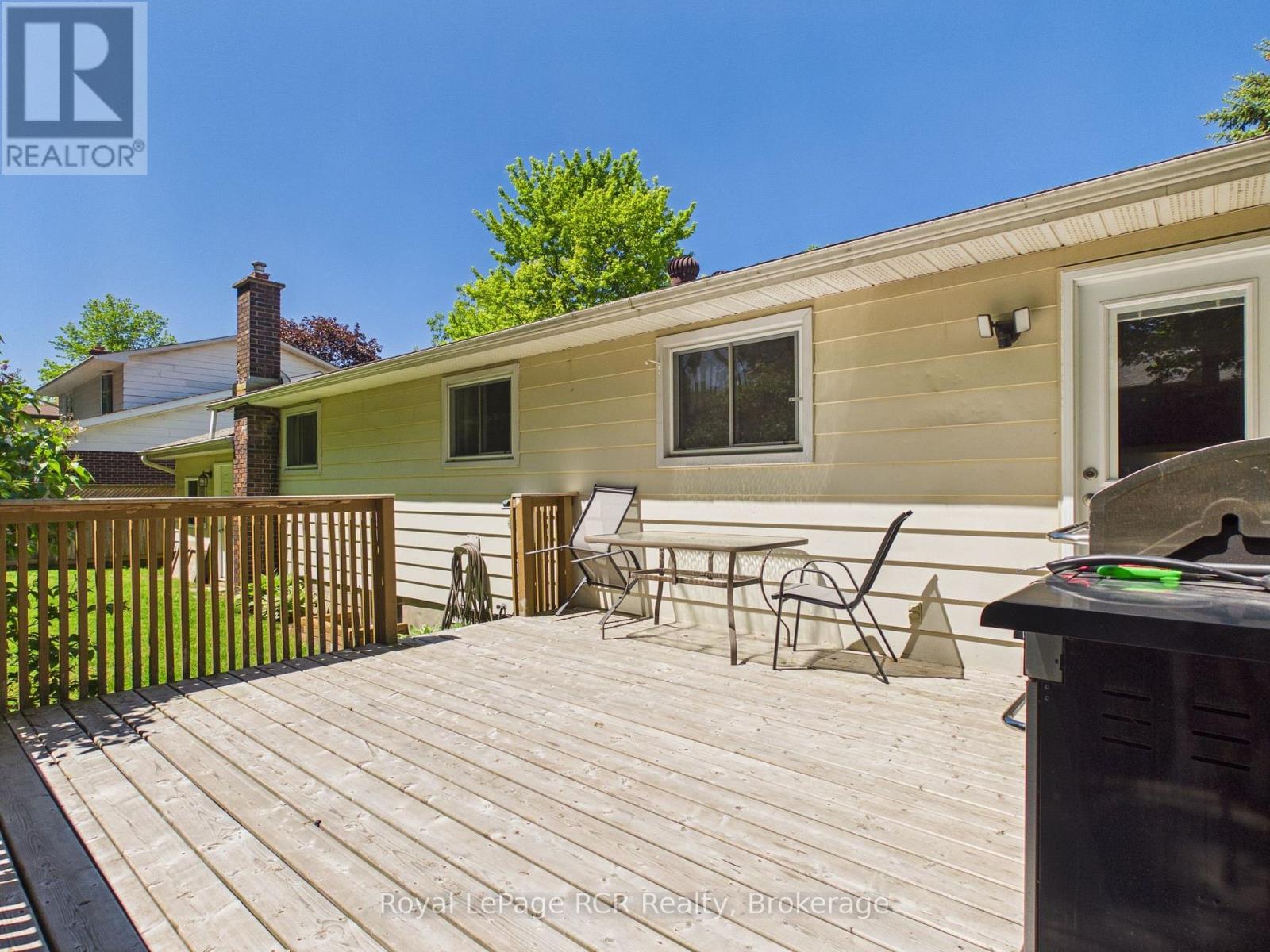383 WELLINGTON STREET - 44