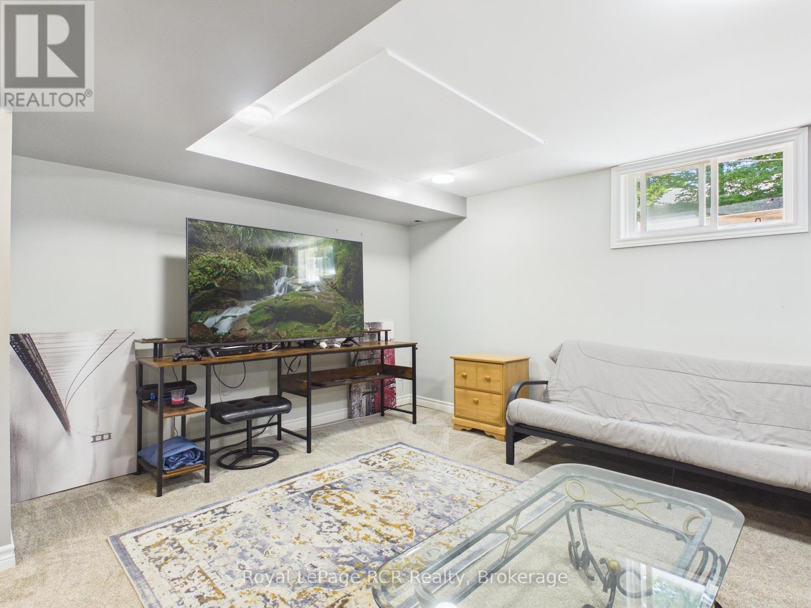 383 WELLINGTON STREET - 32
