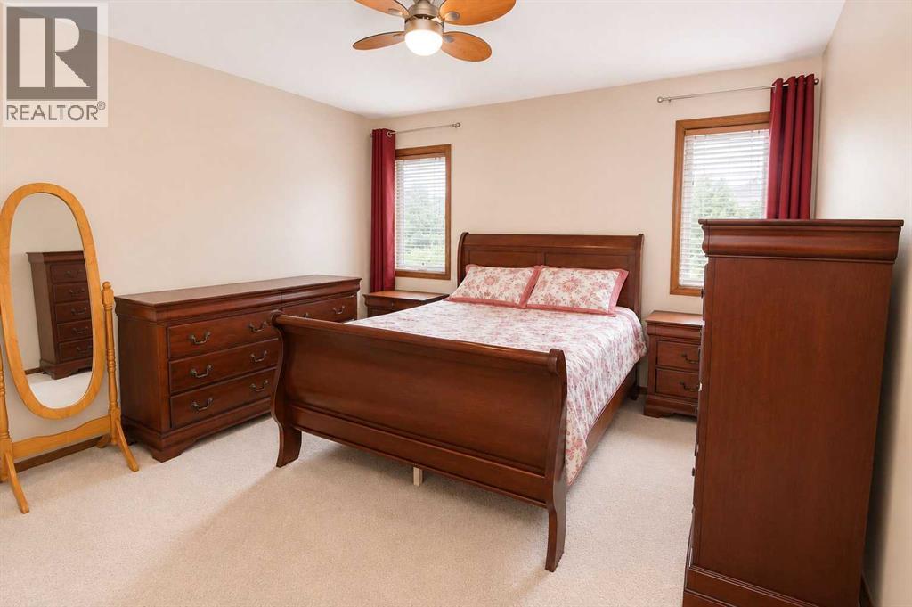 Listing photo – 96 Duckering Close, Red Deer