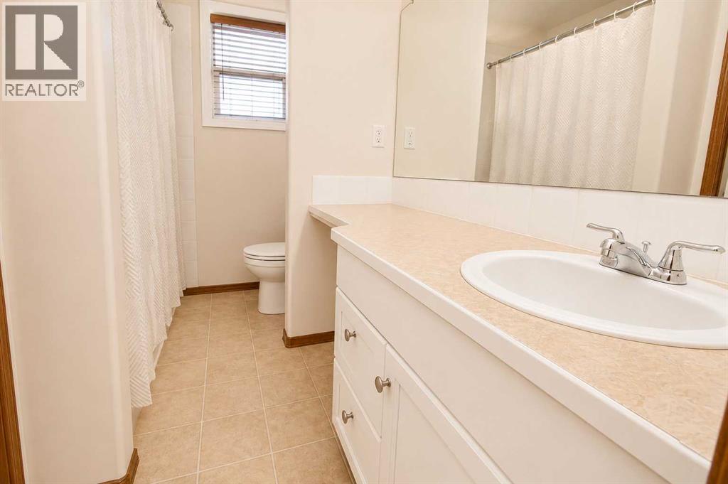 Listing photo – 96 Duckering Close, Red Deer