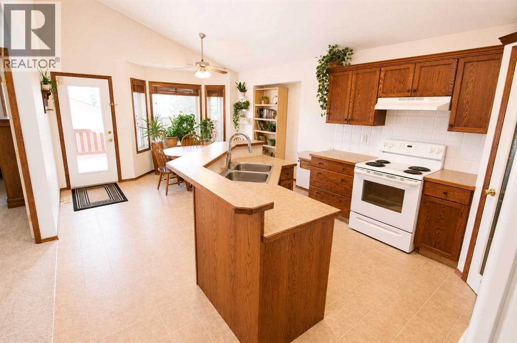 Listing photo – 96 Duckering Close, Red Deer