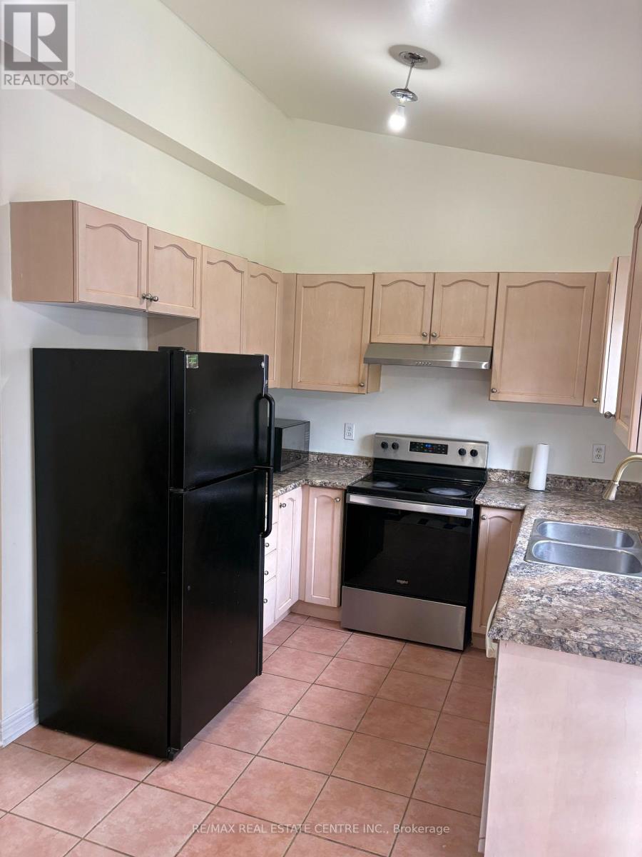 799 LEDBURY CRESCENT - 11
