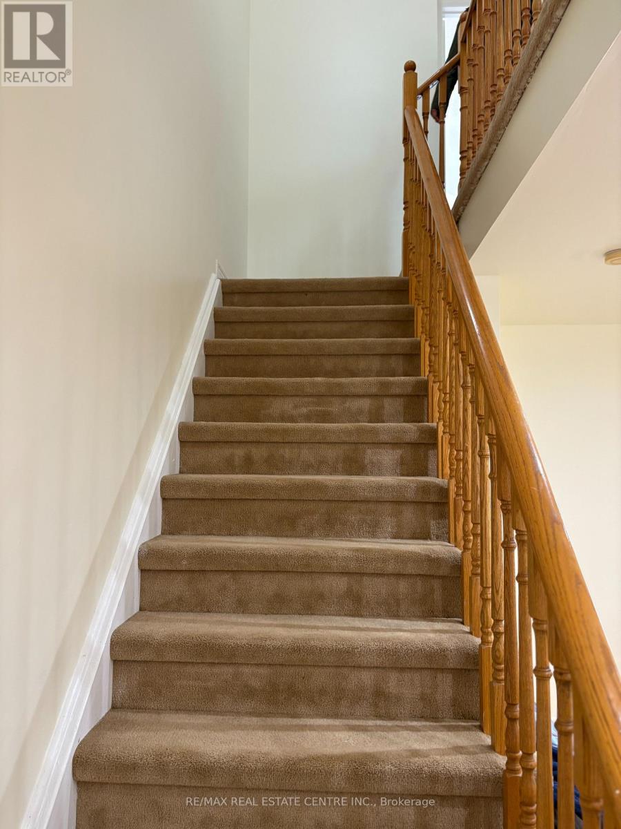 799 LEDBURY CRESCENT - 14