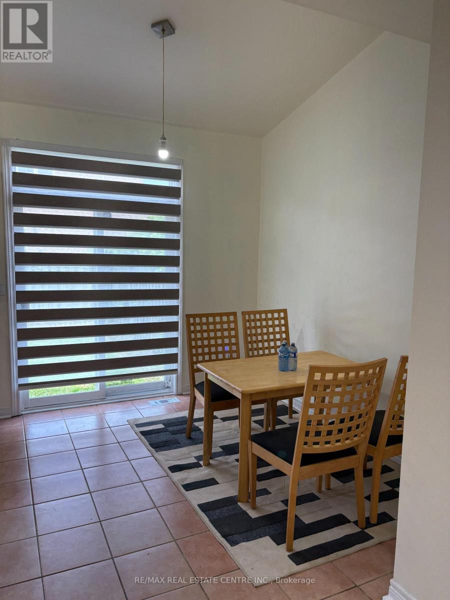 799 LEDBURY CRESCENT - 12