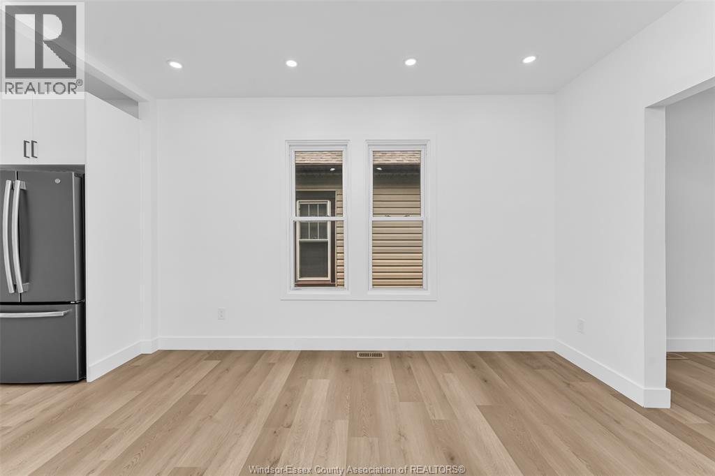 497 MCKAY AVENUE - 10