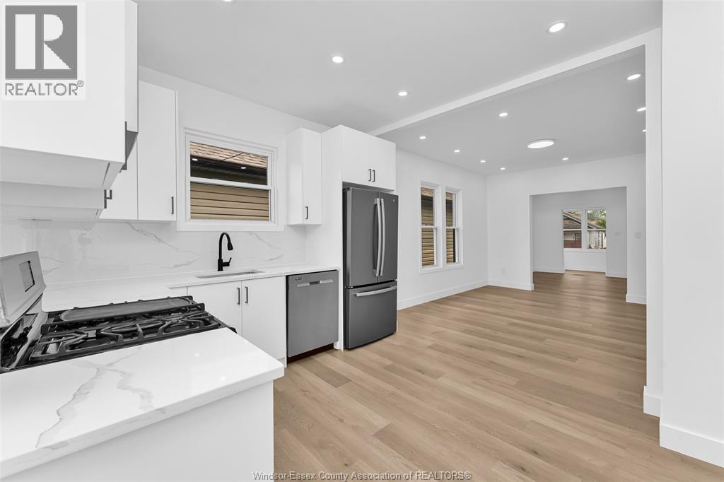 497 MCKAY AVENUE - 13