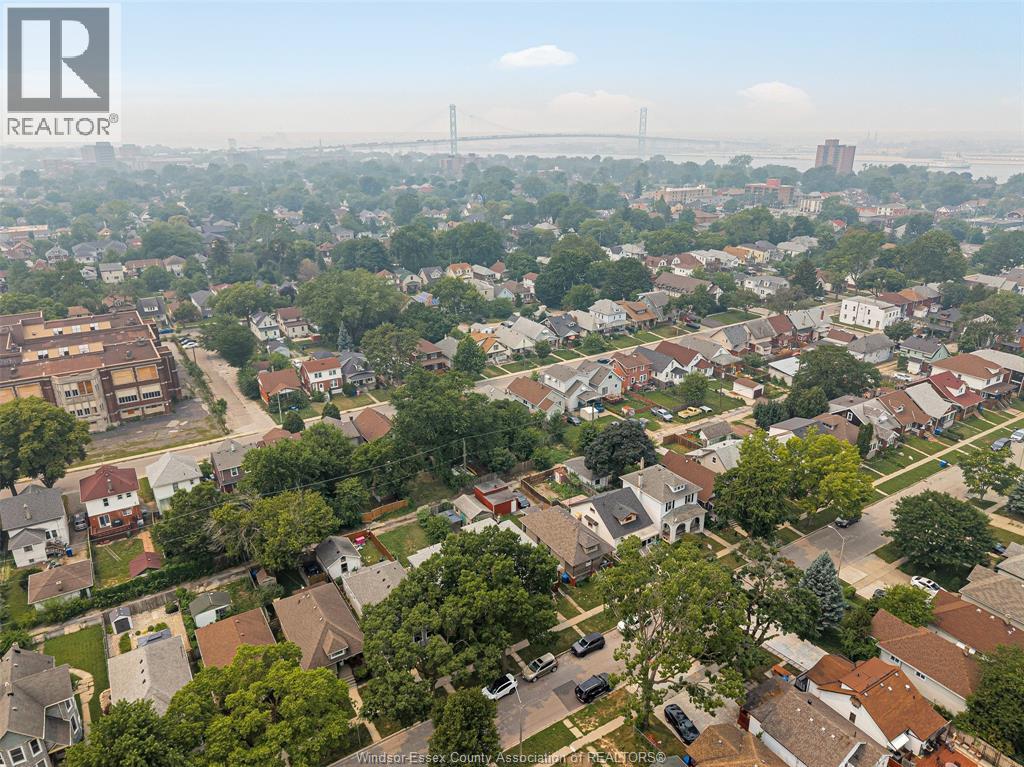 497 MCKAY AVENUE - 34